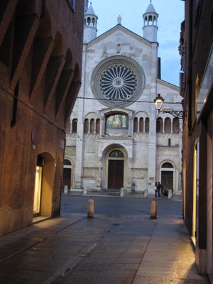 duomo da via sant'eufemia al crepuscolo.JPG