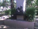 statua rubata viale Storchi