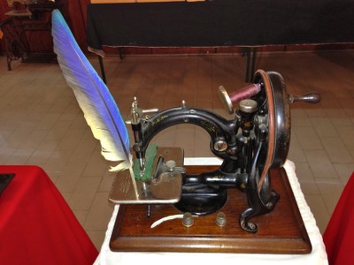 antica macchina da cucire.jpg