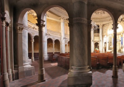 interno sinagoga 1.jpg