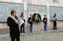 Il sindaco davanti al Sacrario della Ghirlandina