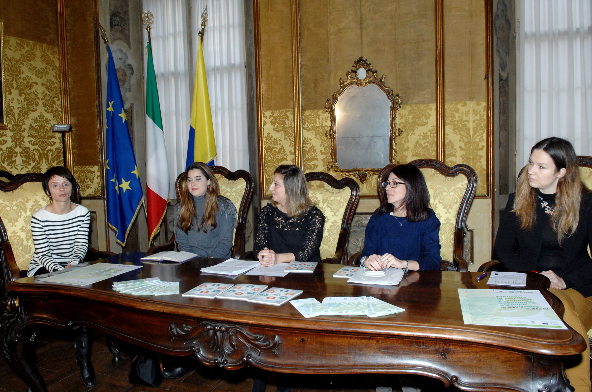 "Log in" - un momento della conferenza stampa