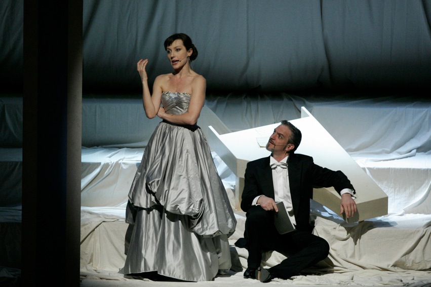 scena da Violetta   Foto Gino Rosa.jpeg