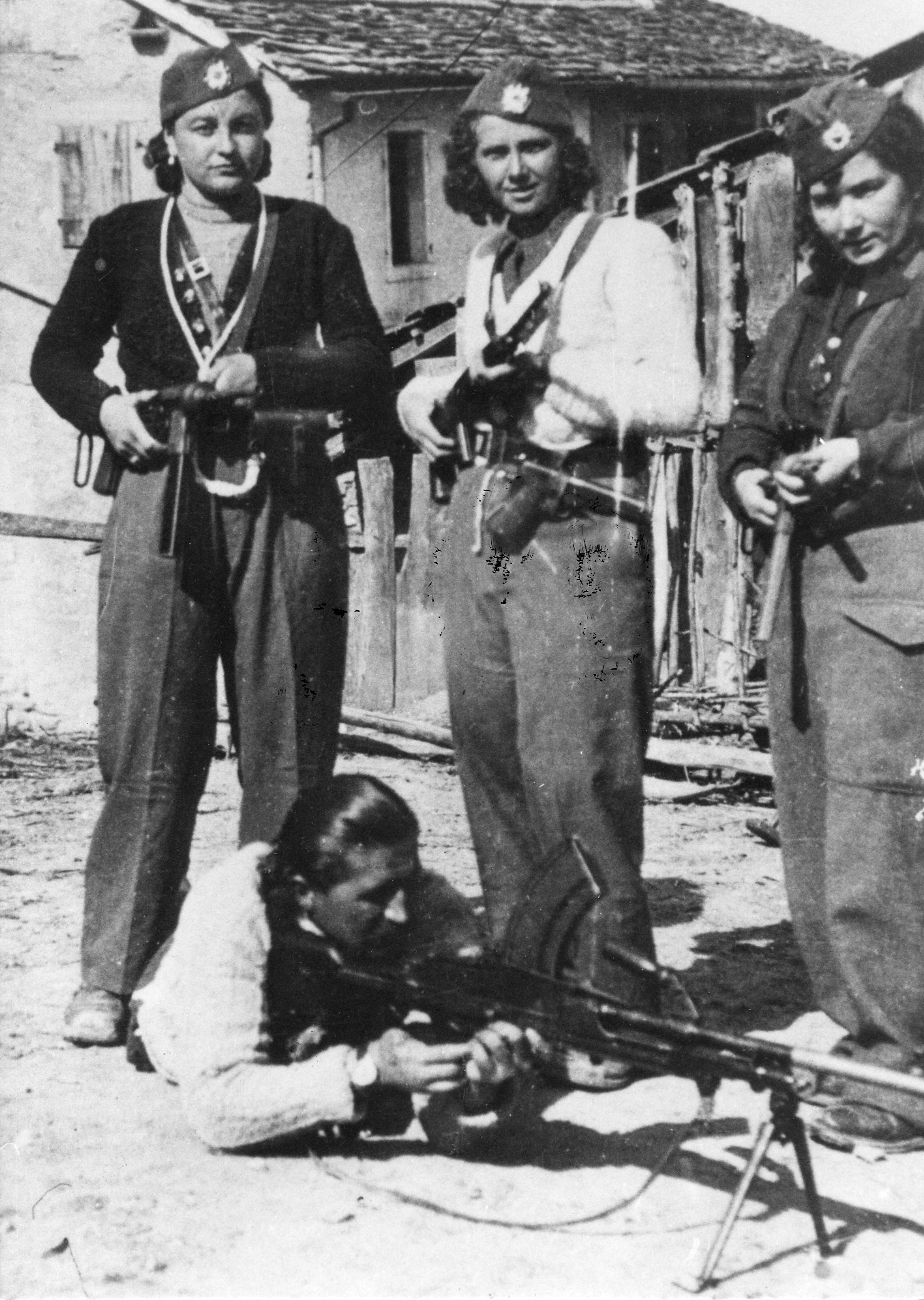 Donne nella resistenza foto della mostra.jpg