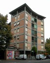 1 - Quartiere INA-CASA Sant'Agnese vista di uno degli edifici a Torre.jpg