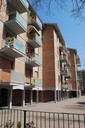 2 - Quartiere INA-CASA Sant'Agnese vista di uno dei corpi in linea.jpg