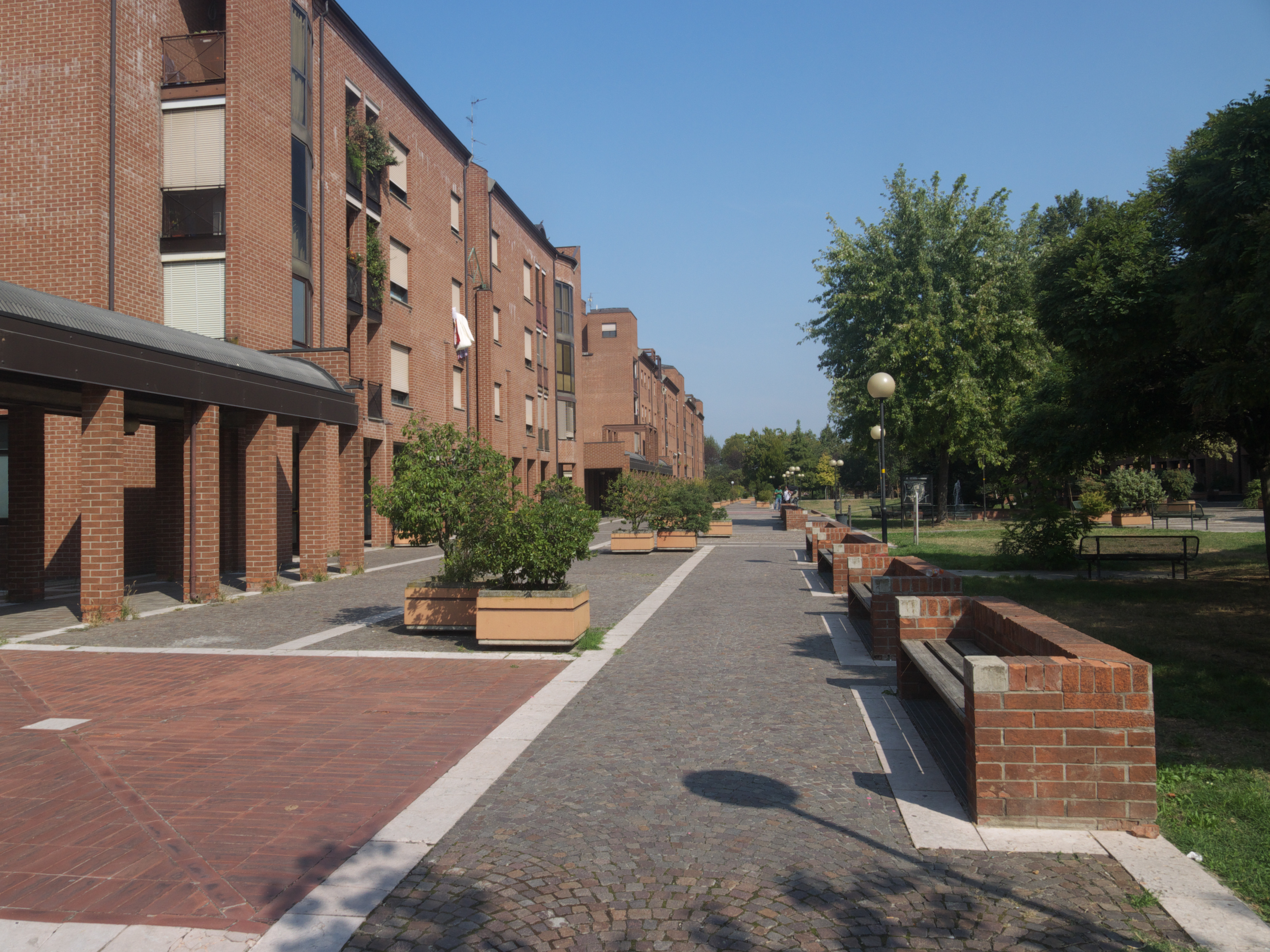 4 - quartiere Torrenova verde e percorsi piazza alta.jpg