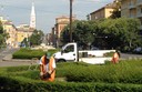 Potatura delle siepi in largo Garibaldi
