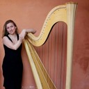 marianne gubri e la sua arpa.jpg