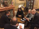 Muzzarelli con Mann e Bale, un momento dell'incontro