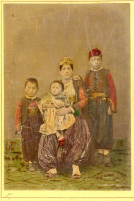 foto marubbi albania scutari famiglia.jpg