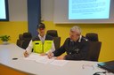 Il comdnante Chiari e il presidente Marassi firmano la convenzione