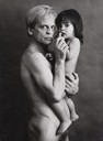 Jean-François Bauret, Klaus Kinski et son fils Nanoï, 1979.jpg