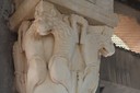 Leoni rampanti, particolare di un capitello