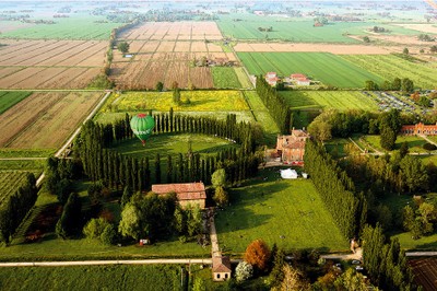villa sorra mongolfiera.jpg
