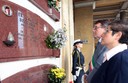 Il sindaco Muzzarelli e la presidente del Consiglio Maletti alla commemorazione dell'ex sindaco Beccaria