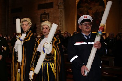 san geminiano 2015 ceri in duomo.jpg