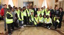 Foto di gruppo dei volontari Cmis con il sindaco, il presidente dell'Associazione Maurizio Dori e la Polizia municipalee 