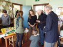 Simon Fraser e Hans Fuchs in visita alla materna Malaguzzi