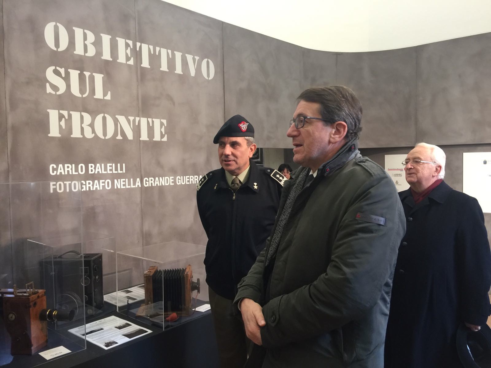 Sindaco e generale Camporeale in visita alla mostra