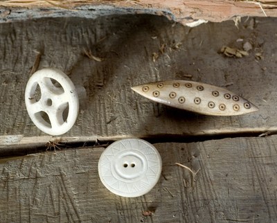 terramara Ornamenti in corno delle terramare.jpg