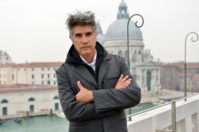 Alejandro Aravena, curatore Biennale Architettura 2016 Photo by Andrea Avezzù.jpg
