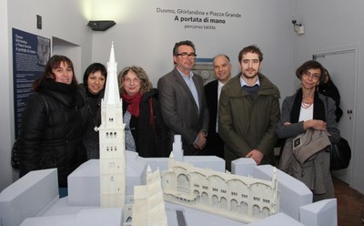 foto di gruppo A portata di mano.jpg