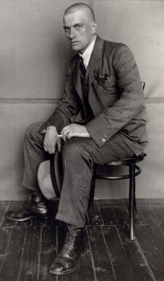 Giardini d'estate, "Quadrato rosso triangolo verde"