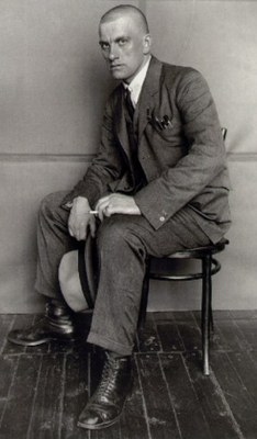 Giardini d'estate, "Quadrato rosso triangolo verde"