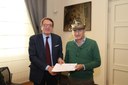 Il sindaco Muzzarelli con il responsabile della sezione modenese dell'Associazione nazionale alpini Franco Muzzarelli