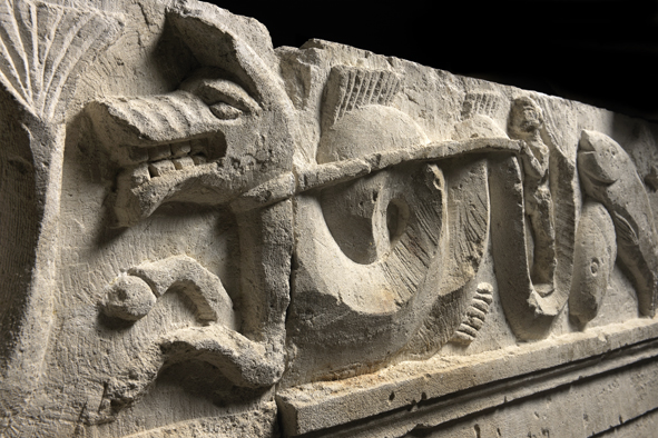 Monumenti funerari.jpg