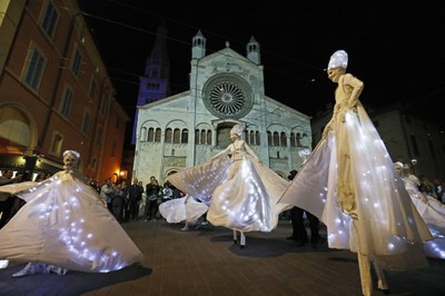 crystal wings duomo 2.jpg