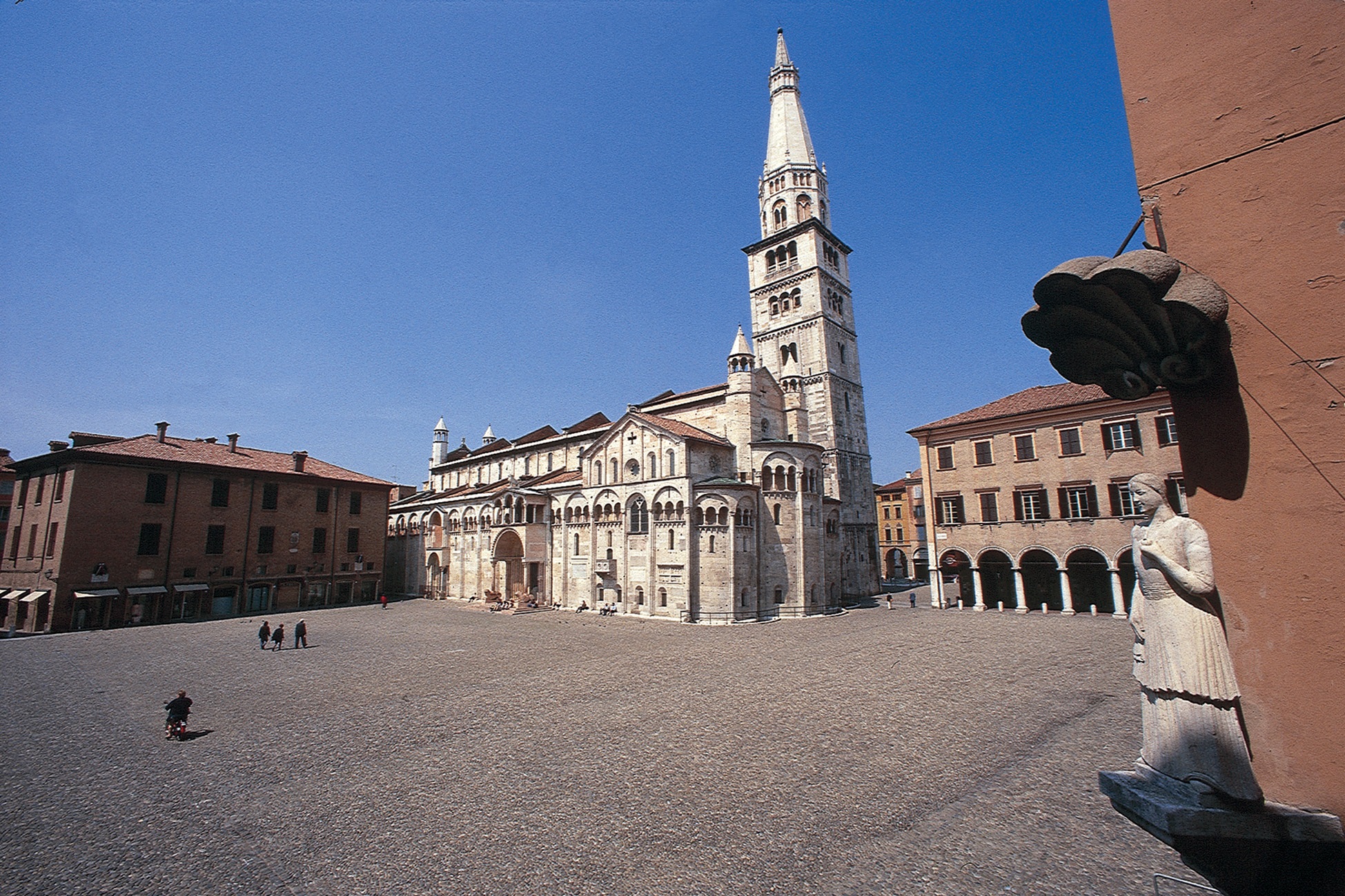 piazza Grande duomo dalla bonissima.jpg