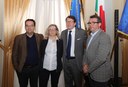 Da sinistra: Giuliano Albarani, presidente della Fondazione Collegio San Carlo; Marzia Barbieri Berselli, moglie di Edmondo e presidente dell’associazione Amici di Edmondo Berselli; il sindaco di Modena Gian Carlo Muzzarelli, il vicesindaco e assessore alla Cultura Gianpietro Cavazza  Conferenza stampa berselli quel gran genio del mio amico 2018 in piedi 100518.jpg