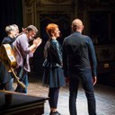 Una valigia di sogni protagonisti sul palco.jpg