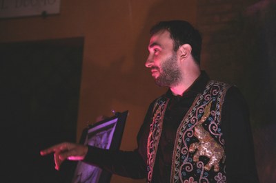 Il cantastorie Marco Bertarini.jpg