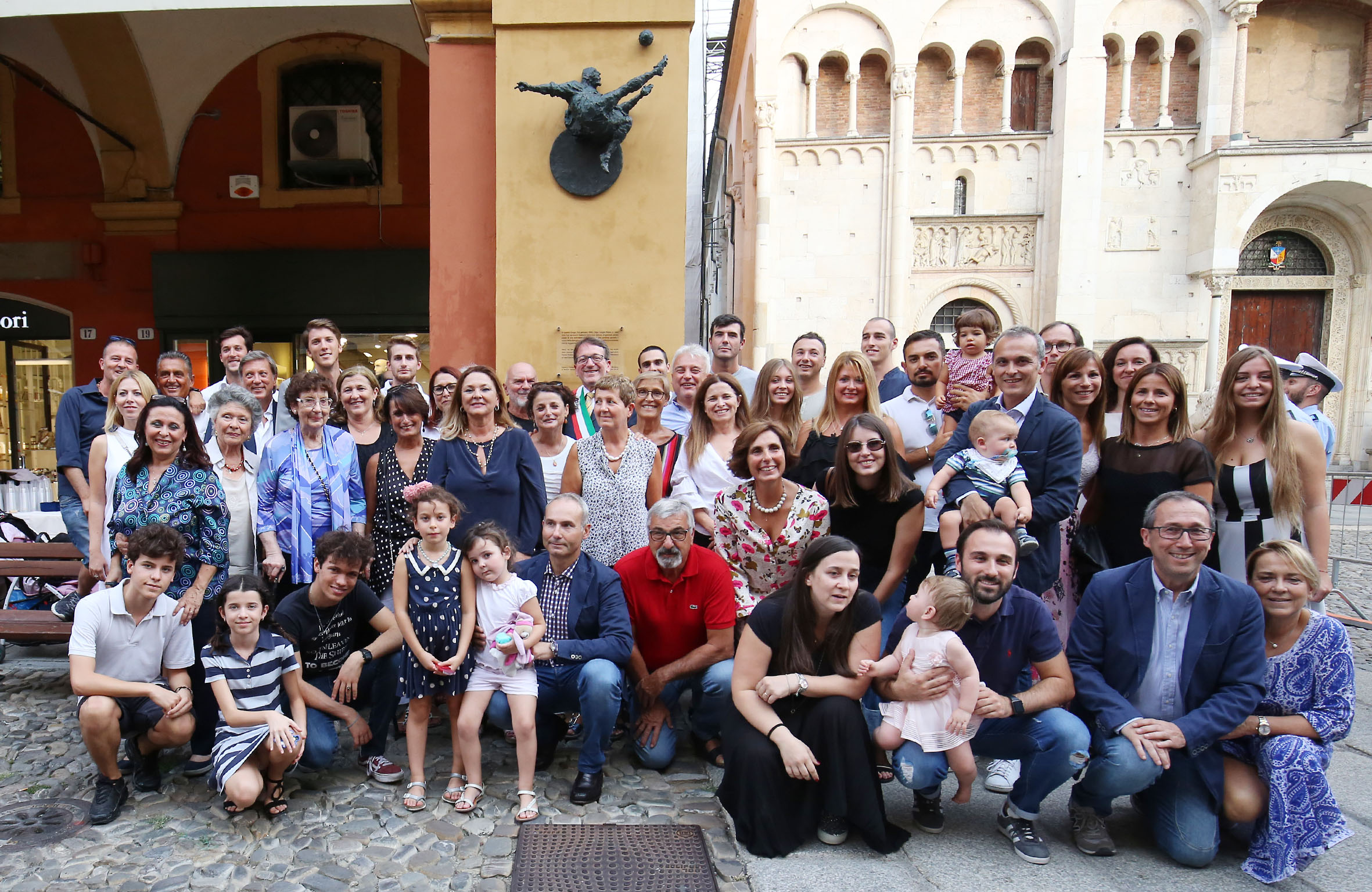 Foto di gruppo della famiglia Panini 
