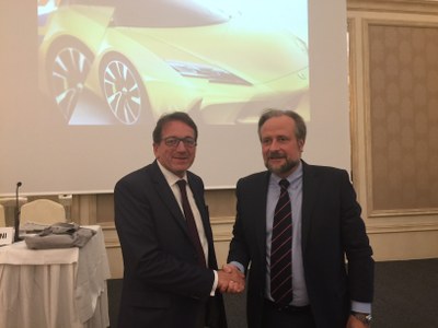 Il sindaco Gian Carlo Muzzarelli (a sinistra) con il direttore generale di BolognaFiere Antonio Bruzzone 