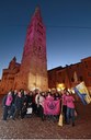 Foto di gruppo contro il tumore al seno
