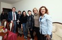 Sindaco e assessore Urbelli in uno degli alloggi con alcuni inquilini