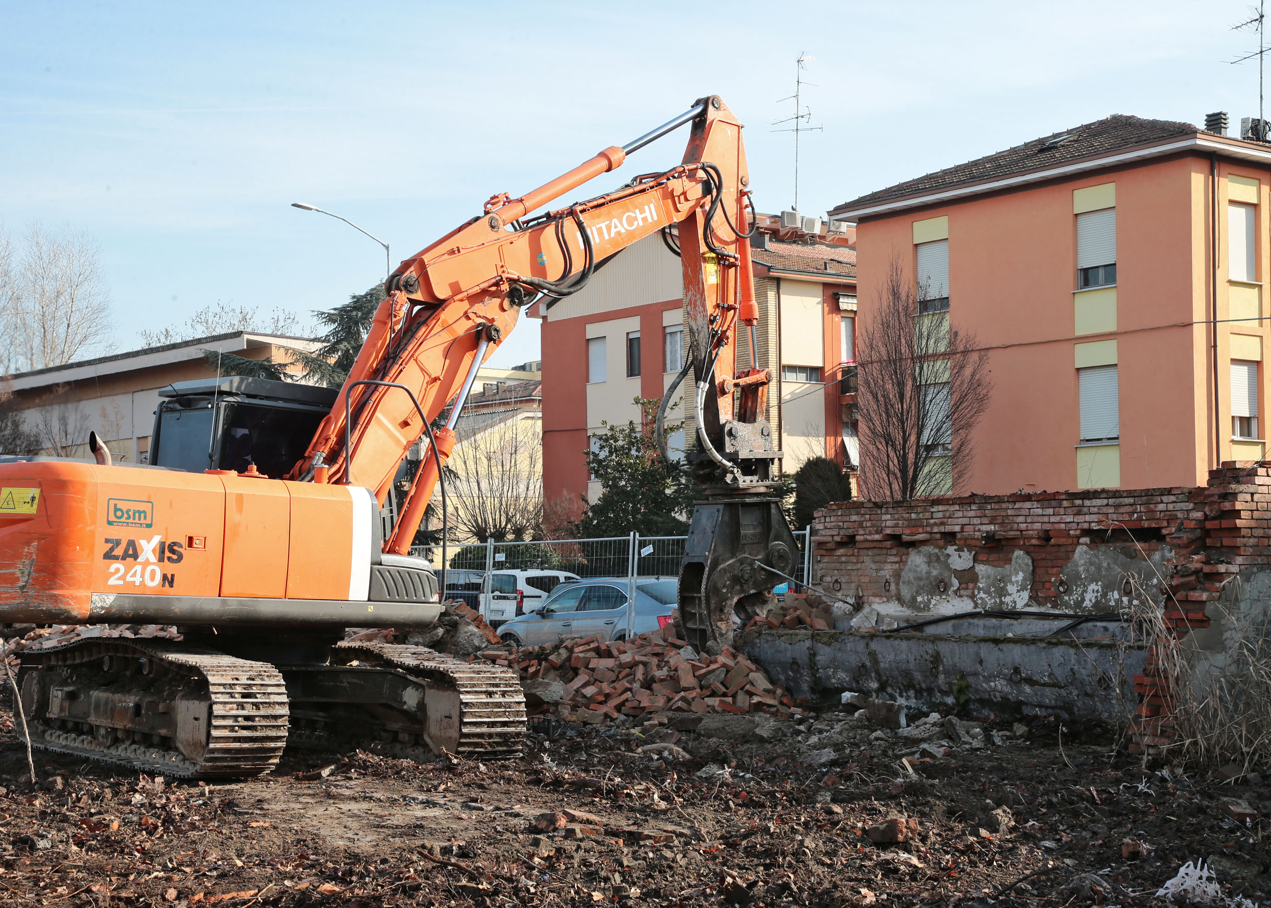 Ex Mercato Bestiame, demolizione muro di cinta