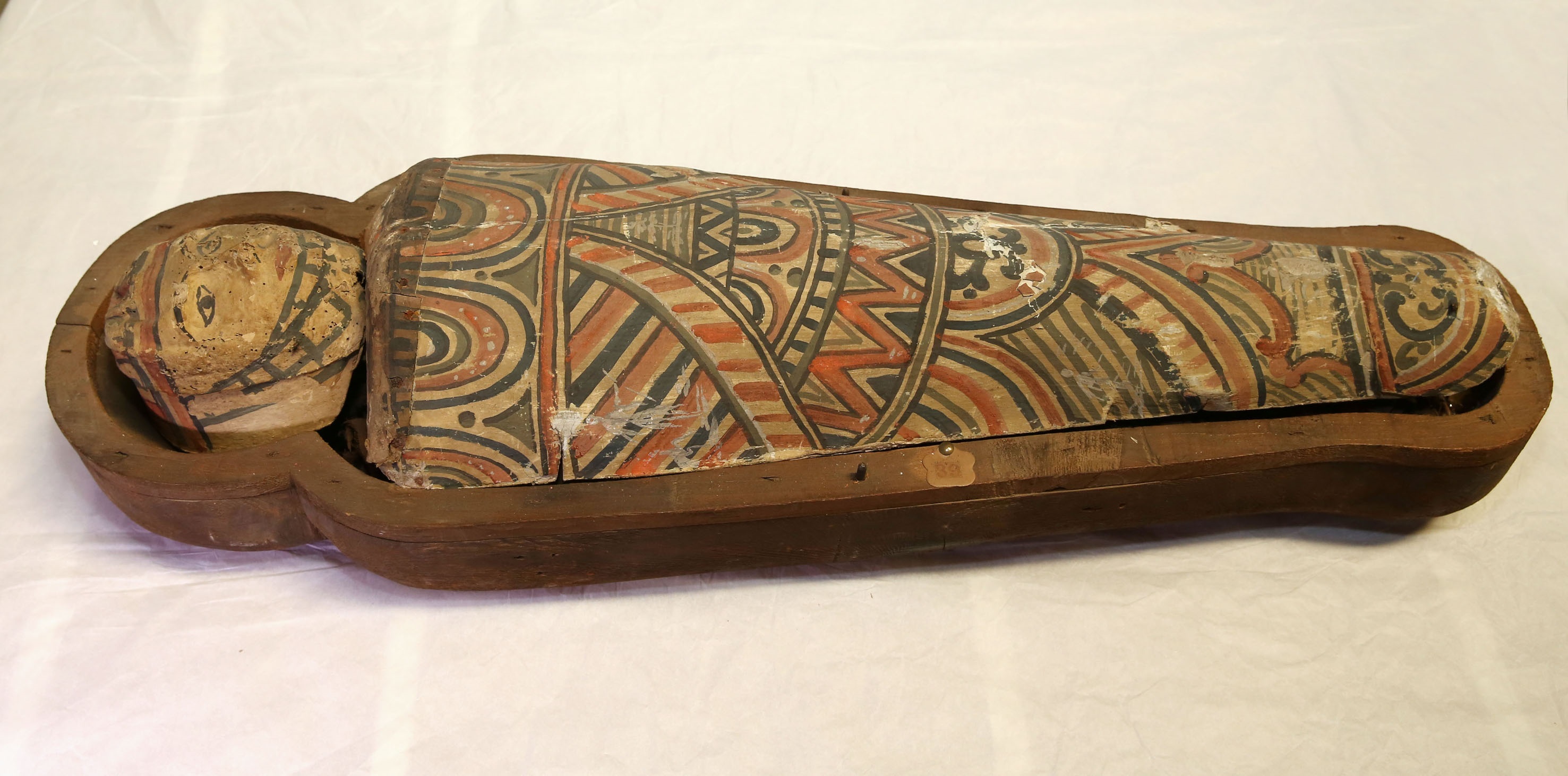La mummia nel cartonnage prima del restauro
