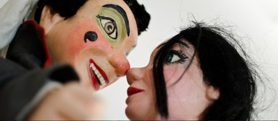 burattini della commedia amore.jpg