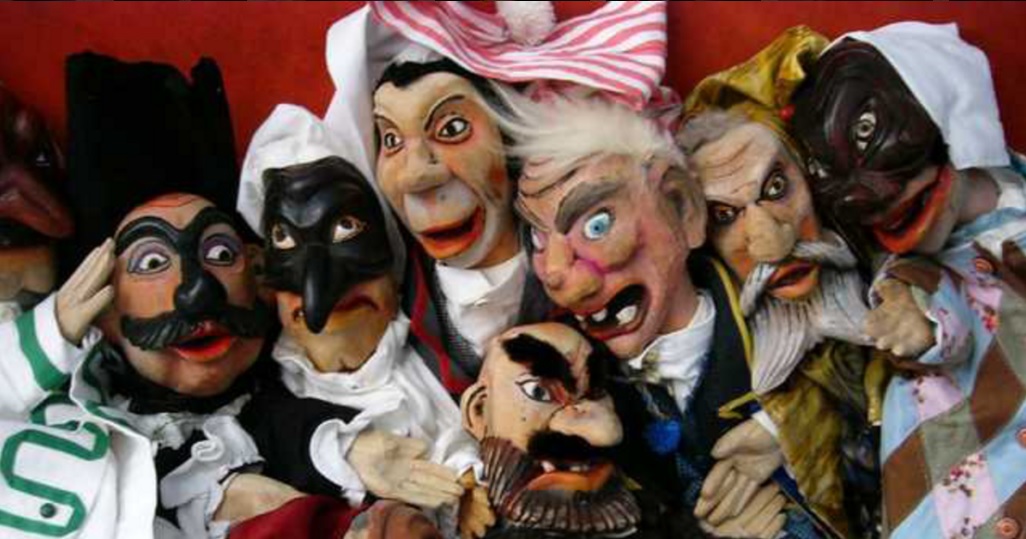 burattini della commedia gruppo.jpg