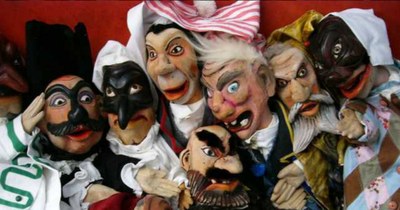 burattini della commedia gruppo.jpg