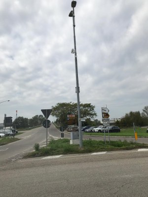 Portale a Modena Nord (telecamera presso rotatoria G.B.Marino)