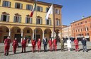 Alzabandiera Croce Rossa in piazza Roma