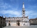 Veduta del sito Unesco di Modena (PiazzaGrande, Duomo, torre Ghirlandina).jpg