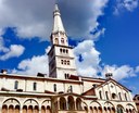 Ghirlandina e Duomo sud, foto di Eleonora Fantini.jpg