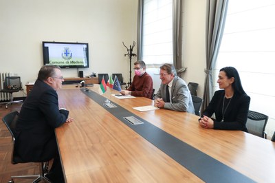 Il sindaco Muzzarelli con l'ambasciatore di Bulgaria Stoyanov e gli assessori Lucà Morandi e Bortolamasi